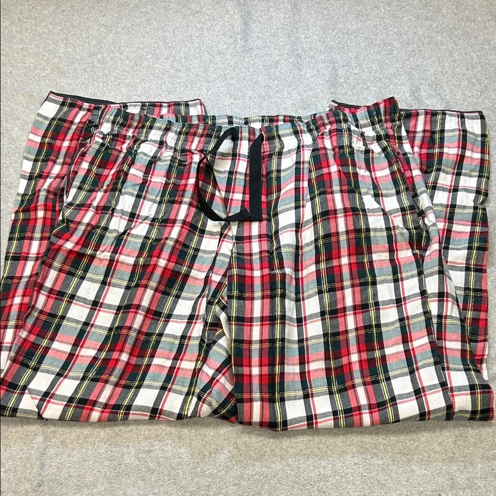 Victoria’s Secret Pajama Set with Plaid Pants - Picture 4 of 9